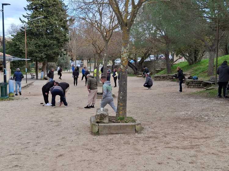 Photo du club de pétanque LA BOULE DU CALVAIRE D'ALLEINS - 826